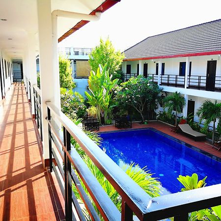 סיאם ריפ Angkor Hotel מראה חיצוני תמונה