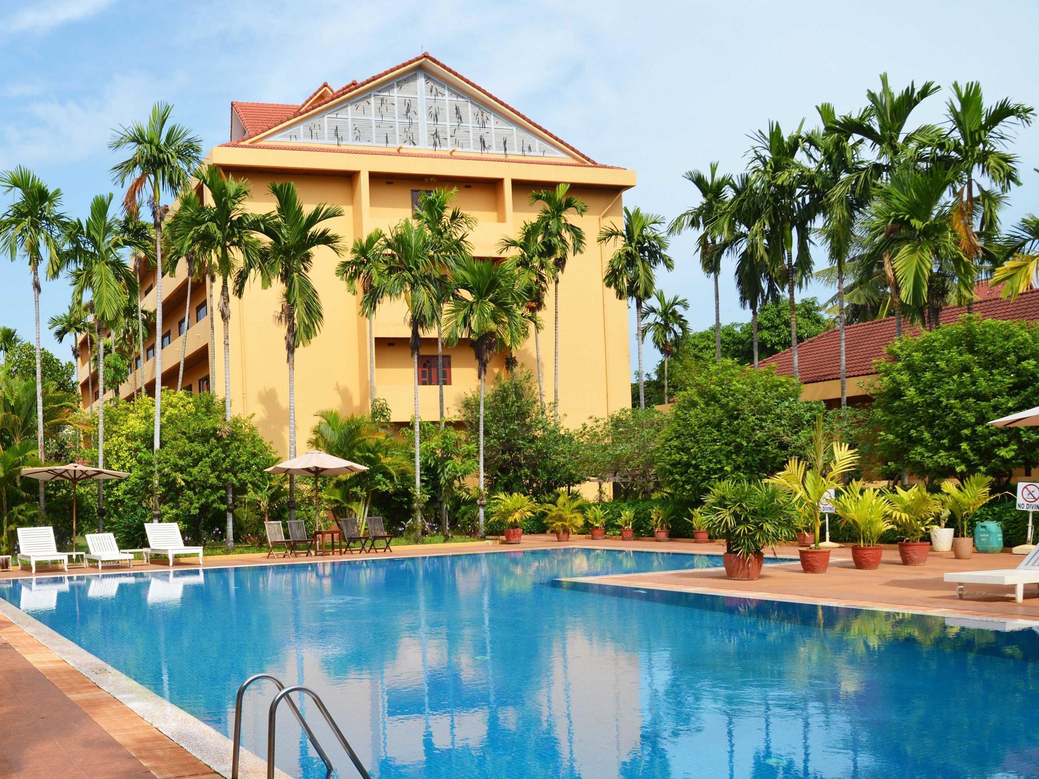 סיאם ריפ Angkor Hotel מראה חיצוני תמונה