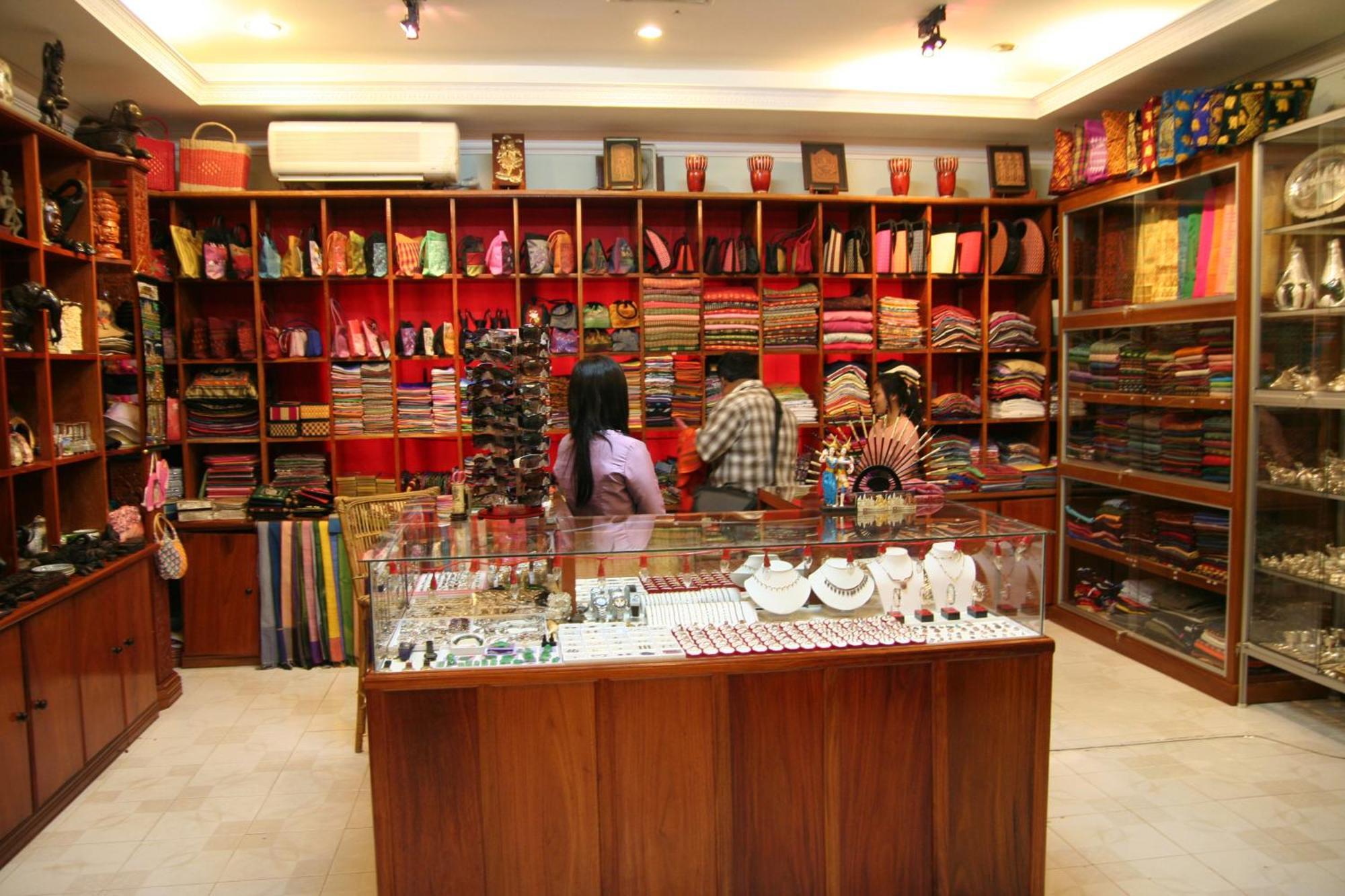סיאם ריפ Angkor Hotel מראה חיצוני תמונה