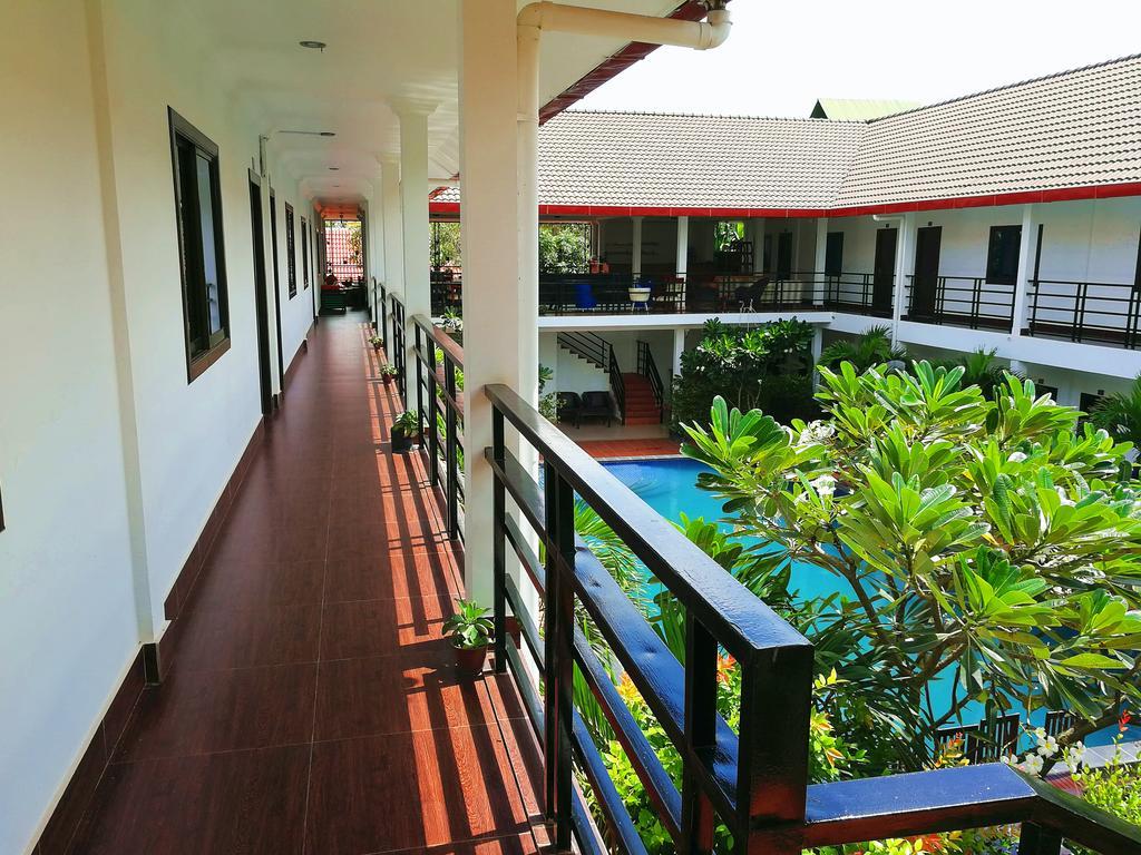 סיאם ריפ Angkor Hotel מראה חיצוני תמונה