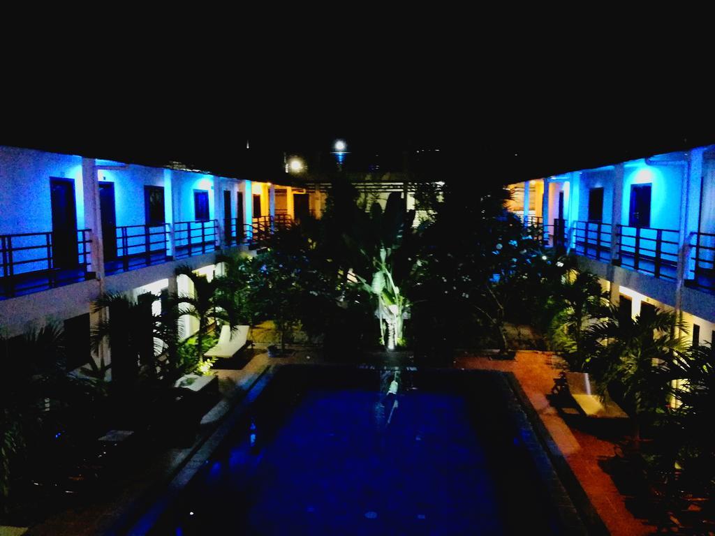 סיאם ריפ Angkor Hotel מראה חיצוני תמונה