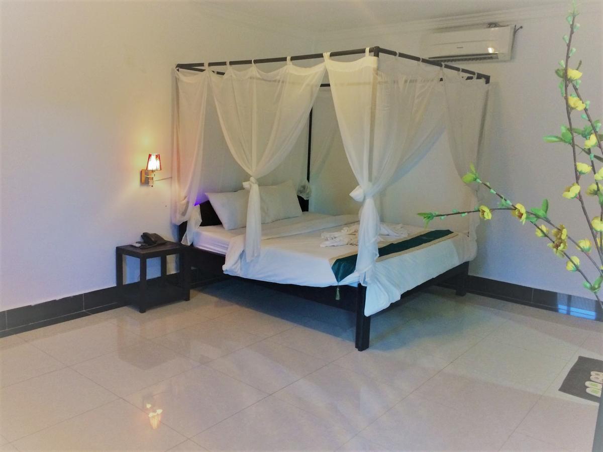 סיאם ריפ Angkor Hotel מראה חיצוני תמונה